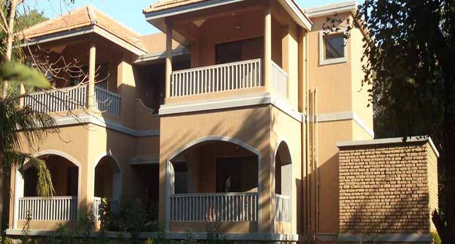 Peninsula Kalay Resort, Vapi 1